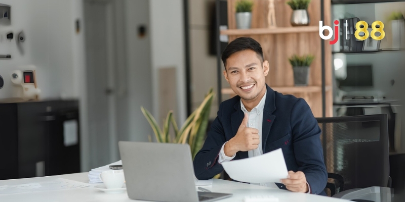 Tác giả Trương Hùng: CEO Tài Ba Của Nhà Cái BJ88 2 Đôi nét giới thiệu về tác giả Trương Hùng